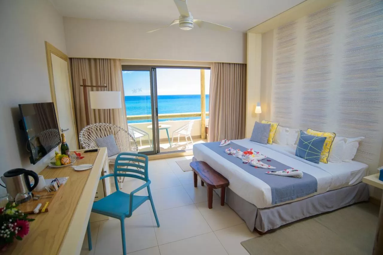 Anelia Resort & Spa: Beachfront Accommodation in Mauritius