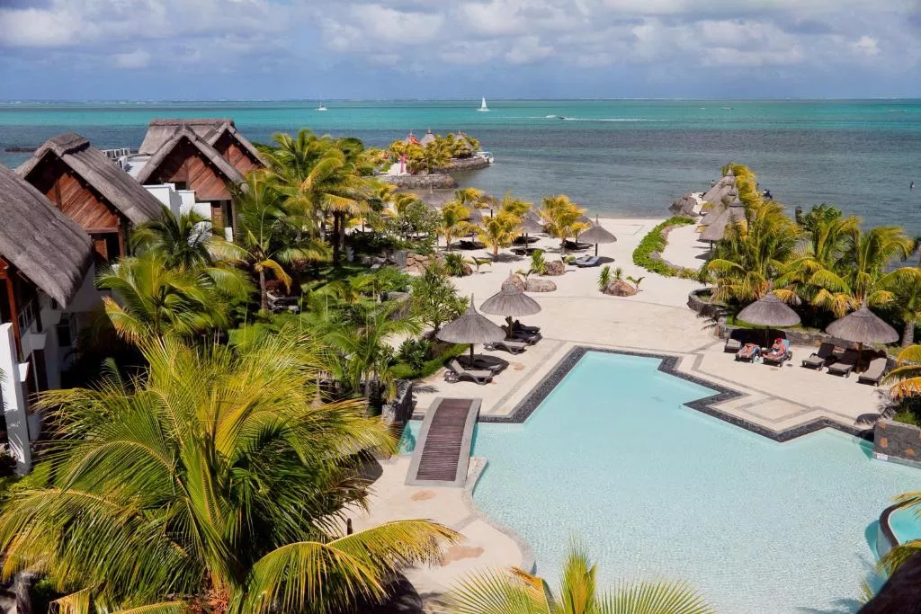 Laguna Beach Hotel & Spa: Family-Friendly Accommodation in Mauritius