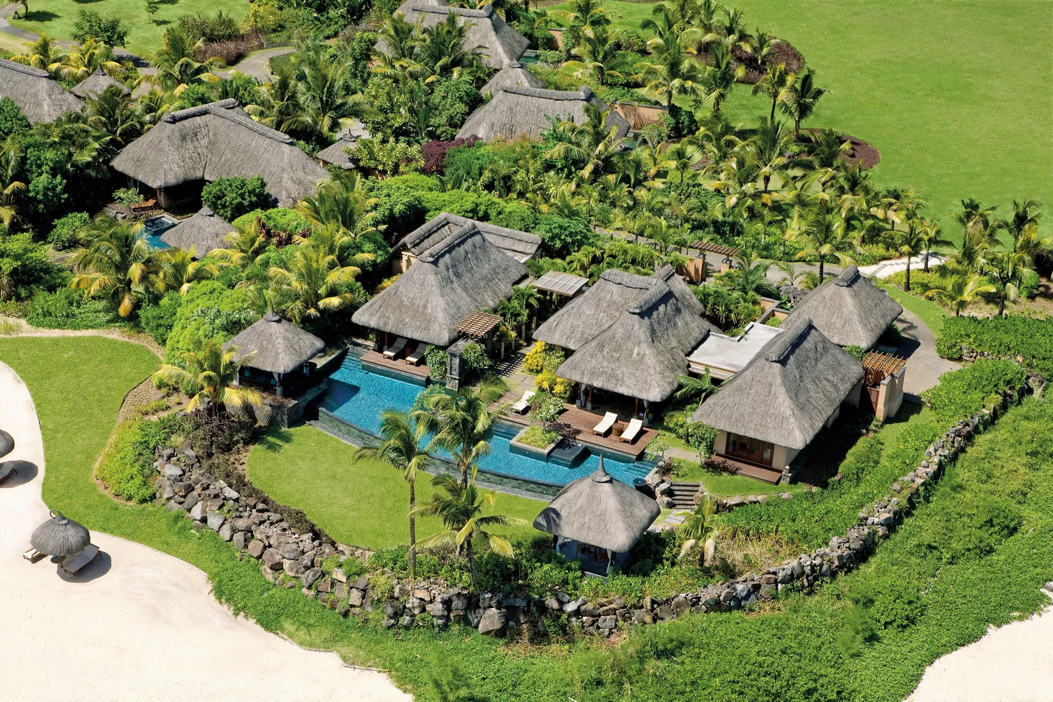 shanti-maurice-resort-spa-villas-with-pool | noudeal.com