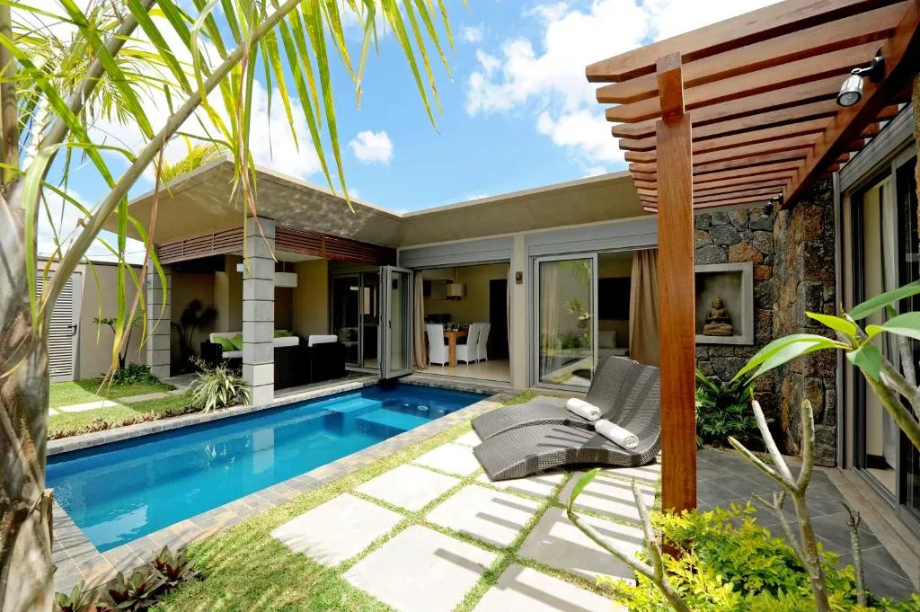 4 bedroom villa (up to 8 persons)