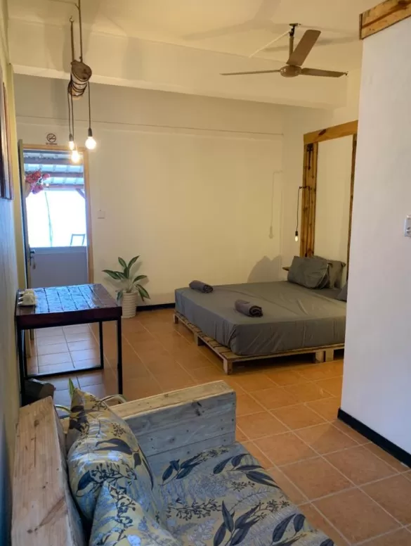 Room 4: Standard King Room