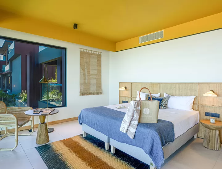 Luxury room with ocean view (1 bedroom)