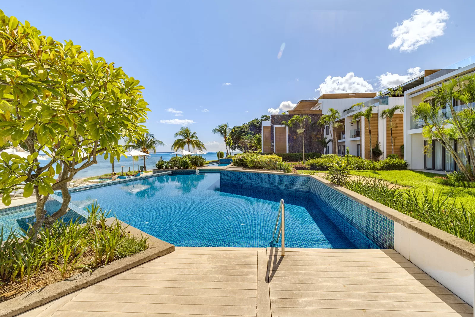 2-Bedroom Deluxe Apartment - up to 4 People